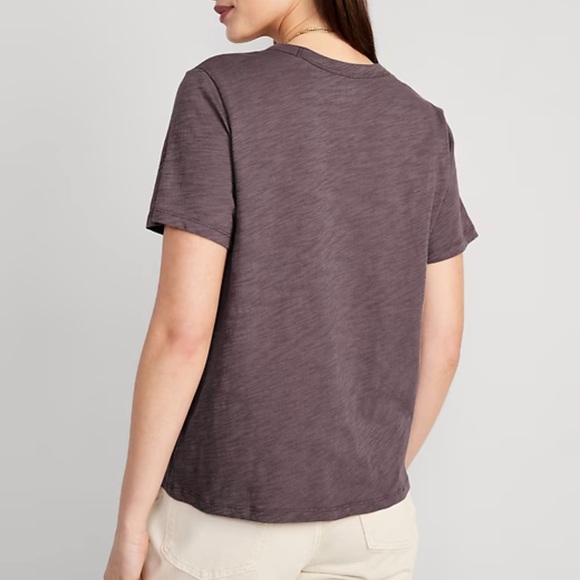 Old Navy Women's Short Sleeve Tee in Deep Purple - Picture 5 of 5
